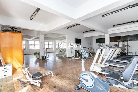 8_photo/94dce47261.2866b196c2edf31d-ATLAS-845717cc-801c-41a2-abbf-9e3afa18d2e0.jpg de apartamento à venda com 1 quarto, 48m² em Centro, Curitiba