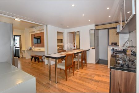 1_photo/94dce47265.5dd37f09e12e2e15-ATLAS-099799d6-36b1-4563-93d5-84c4c607d3bd.jpg de apartamento para alugar com 1 quarto, 67m² em Centro, Curitiba