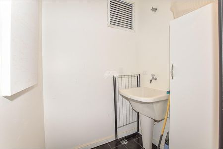 10_photo/94dce47265.5dd37f09e12e2e15-ATLAS-6519fdf4-f56a-4eef-9c62-c5dcfc13555c.jpg de apartamento para alugar com 1 quarto, 67m² em Centro, Curitiba