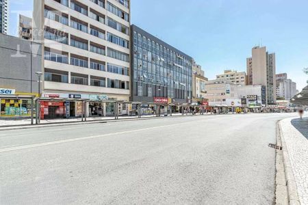 2_photo/94dce47275.da96a1a17422ca13-ATLAS-15073ba6-c6d2-4ebb-b2db-46eee75f65a6.jpg de apartamento à venda com 1 quarto, 57m² em Centro, Curitiba