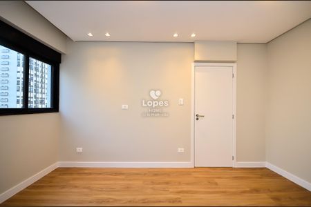 4_photo/94dce472e1.15f4a19d538e62fb-ATLAS-198464c7-a61f-4b2c-aaf6-2e4e8a224fc2.jpg de apartamento à venda com 3 quartos, 127m² em Centro, Curitiba