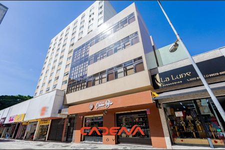 12_photo/94dce472f7.04c16ff0d284adb7-ATLAS-d4b13ca4-2e8d-4462-9773-d2bced7b452f.jpg de apartamento para alugar com 1 quarto, 42m² em Centro, Curitiba