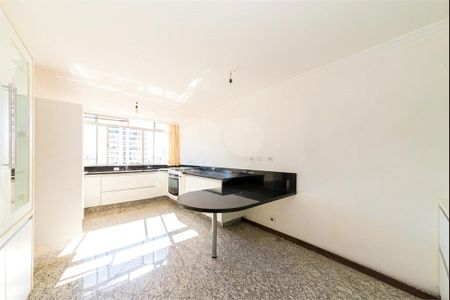 3_photo/94dce4731f.5a85c5bdfef41cf9-ATLAS-090ddb32-ebb8-4c46-b4ee-676b8a645637.jpg de apartamento à venda com 3 quartos, 248m² em Centro, Curitiba