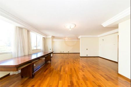 11_photo/94dce4731f.5a85c5bdfef41cf9-ATLAS-44c9e951-6220-42c2-9a3a-aceb932c26aa.jpg de apartamento à venda com 3 quartos, 248m² em Centro, Curitiba