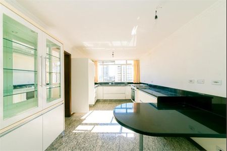 10_photo/94dce4731f.5a85c5bdfef41cf9-ATLAS-97b15098-ecc9-4775-a6a8-ab36cfe52757.jpg de apartamento à venda com 3 quartos, 248m² em Centro, Curitiba