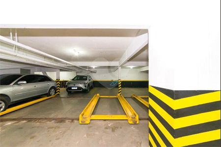 3_photo/94dce4731f.5a85c5bdfef41cf9-ATLAS-bbefa13d-45df-41a6-9a0b-15bf2af563ce.jpg de apartamento à venda com 3 quartos, 248m² em Centro, Curitiba