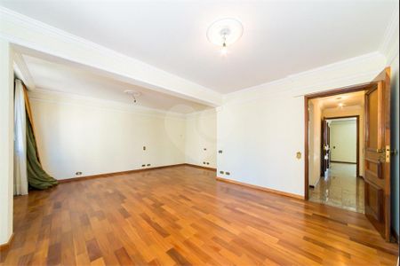 34_photo/94dce47321.23351eba74f1df34-ATLAS-bdc24243-fb54-47fc-8b98-81d1b33bef5f.jpg de apartamento à venda com 3 quartos, 248m² em Centro, Curitiba