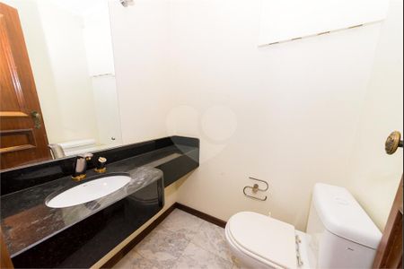 20_photo/94dce47321.23351eba74f1df34-ATLAS-d63daa70-9984-47ff-bb55-df5dc7e2210e.jpg de apartamento à venda com 3 quartos, 248m² em Centro, Curitiba