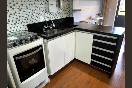 3_photo/94dce4733b.2bd6c31d73845aaa-ATLAS-0d77d53e-e7ba-4445-945b-9aabc7a92898.jpg de apartamento à venda com 1 quarto, 41m² em Centro, Curitiba