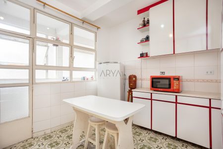 6_photo/94dce4736f.58850dde7386ef78-ATLAS-567bf504-c8f6-4966-96c9-e2b1a8c1e1d5.jpg de apartamento à venda com 3 quartos, 140m² em Centro, Curitiba