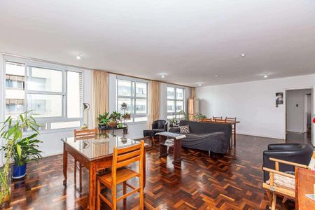 3_photo/94dce4736f.58850dde7386ef78-ATLAS-dc2c070f-e039-491b-9acc-32dbc8b4b5cc.jpg de apartamento à venda com 3 quartos, 140m² em Centro, Curitiba