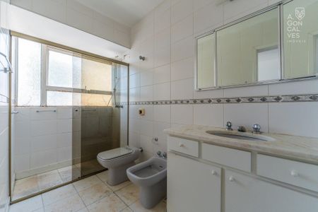 13_photo/94dce4736f.e6b37ce29bf1dd53-ATLAS-b9ebfeed-c07e-4479-808e-a4bf05676fa3.jpg de apartamento à venda com 3 quartos, 140m² em Centro, Curitiba