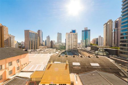 9_photo/94dce4737f.72f38772c60cc7a0-ATLAS-4fe4d4ce-dcbf-43b1-8192-b28bfb5093ff.jpg de apartamento à venda com 3 quartos, 248m² em Centro, Curitiba