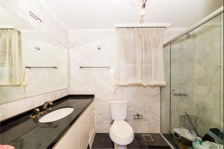 36_photo/94dce4737f.72f38772c60cc7a0-ATLAS-cb8f030f-e8db-407b-91ab-d8b9bff016c2.jpg de apartamento à venda com 3 quartos, 248m² em Centro, Curitiba