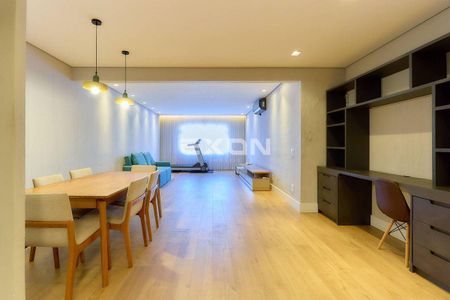 2_photo/94dce47383.c06c3c5dbfc3661b-ATLAS-20cb3f1a-21b2-41df-b7ef-381134b1e2e4.jpg de apartamento à venda com 3 quartos, 157m² em Centro, Curitiba