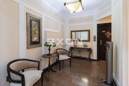 12_photo/94dce47383.c06c3c5dbfc3661b-ATLAS-7316ec4b-8e39-4875-b473-e9090132ddef.jpg de apartamento para alugar com 2 quartos, 114m² em Centro, Curitiba