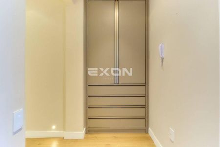 18_photo/94dce47383.c06c3c5dbfc3661b-ATLAS-8880b71f-3095-4e0e-bbea-bf9d7f49863f.jpg de apartamento à venda com 3 quartos, 157m² em Centro, Curitiba