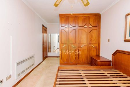 10_photo/94dce473a1.01a75da12f750b94-ATLAS-e4b08086-042e-42d6-a6f7-eeb56fc8a498.jpg de apartamento à venda com 3 quartos, 149m² em Centro, Curitiba