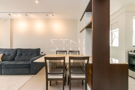 4_photo/94dce473a5.4fee3f0d4042467f-ATLAS-5ab30cdf-976a-4427-bff7-26ab6e6f199b.jpg de apartamento à venda com 1 quarto, 56m² em Centro, Curitiba