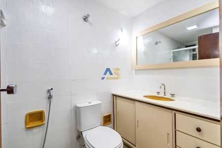 16_photo/94dce473a9.1aa5b8f538f3adaf-ATLAS-ffd5b3d0-4522-487e-9d39-771f4c2bd0b3.jpg de apartamento à venda com 3 quartos, 143m² em Centro, Curitiba