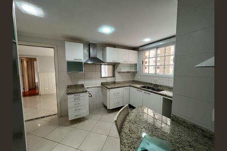 2_photo/94dce473cf.7066937cd636288e-ATLAS-0dd3a9ba-c869-40ad-a2ed-b7c9f2d2552c.jpg de apartamento para alugar com 2 quartos, 145m² em Centro, Curitiba