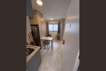 13_photo/94dce473cf.9b0646a0f80c27e2-ATLAS-d7f0fa13-8b92-4f51-b904-388da4e241fa.jpg de kitnet/studio para alugar com 1 quarto, 25m² em Centro, Curitiba