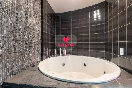 4_photo/94dce473db.2bd6c31d73845aaa-ATLAS-8253b14e-d6cd-4503-b3ab-a26b430c205f.jpg de apartamento à venda com 1 quarto, 88m² em Centro, Curitiba