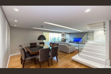 4_photo/94dce473db.f279df7ab7105e24-ATLAS-d5088db5-579a-47cd-beea-8ff8bcee0511.jpg de apartamento à venda com 4 quartos, 302m² em Centro, Curitiba