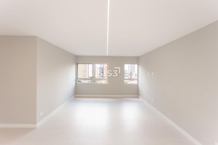 4_photo/94dce473f7.b4676e293b708bc0-ATLAS-6c404363-5c8b-4a53-bca2-b156af8b4bc3.jpg de apartamento à venda com 3 quartos, 117m² em Água Verde, Curitiba