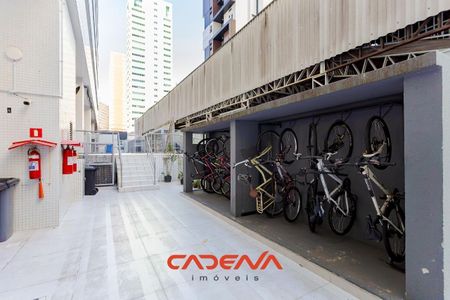 5_photo/94dce4740d.cb9c96de47e83355-ATLAS-211e9eef-1c86-41ad-9268-44a47aab8d50.jpg de apartamento para alugar com 1 quarto, 29m² em Centro, Curitiba