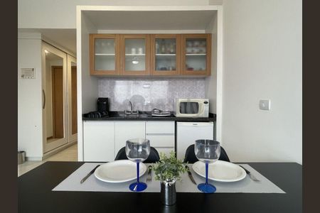 10_photo/94dce4740d.cb9c96de47e83355-ATLAS-caa31ce9-1c9b-4f97-94a2-ba60cbf32436.jpg de apartamento à venda com 1 quarto, 30m² em Centro, Curitiba