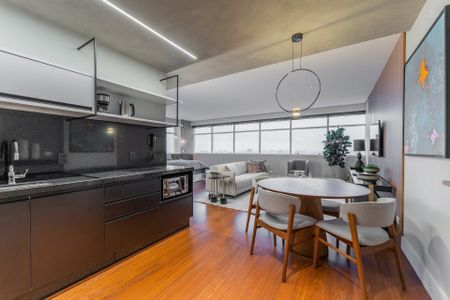 7_photo/94dce47469.431db5c0dc1e4ed4-ATLAS-4e52fd19-4ded-43cd-8727-48366235fe4c.jpg de kitnet/studio à venda com 1 quarto, 73m² em Centro, Curitiba