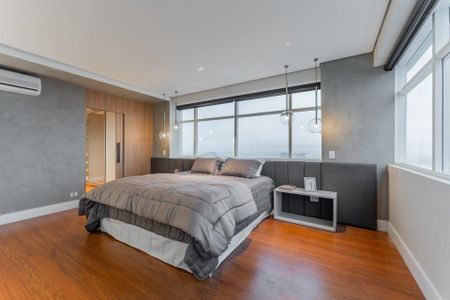 10_photo/94dce47469.431db5c0dc1e4ed4-ATLAS-893df3c4-6a2e-4e7e-98b6-83ad556c4f38.jpg de kitnet/studio à venda com 1 quarto, 73m² em Centro, Curitiba