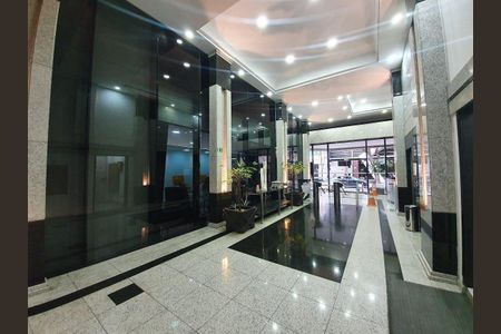 2_photo/94dce474ab.590aff9e64a69d2b-ATLAS-2fe8b88a-7c81-40f4-bec7-6cd89c5a8d01.jpg de apartamento para alugar com 1 quarto, 210m² em Centro, Curitiba