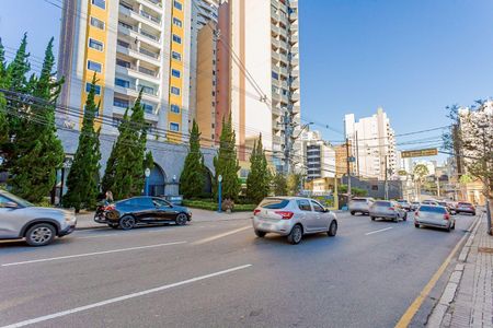 8_photo/94dce4754b.baa3ee7cb5fd1dc8-ATLAS-2ea1ea1a-8be4-4cc7-8e44-621c47853a4b.jpg de apartamento para alugar com 2 quartos, 109m² em Centro, Curitiba