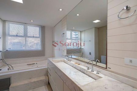 10_photo/94dce475c5.ceff8192393c33de-ATLAS-425afe9a-c299-4e5e-99a4-3b91f60e8dfd.jpg de apartamento à venda com 3 quartos, 206m² em Batel, Curitiba