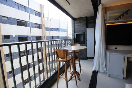 8_photo/94dce47655.9a92fbe0b631876c-ATLAS-d7e4e2eb-e958-46d9-9d8b-bd09853e9321.jpg de apartamento para alugar com 1 quarto, 24m² em Batel, Curitiba