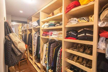 4_photo/94dce47657.dd0e2de8ca271679-ATLAS-8dd413f1-aa6a-4f62-bbb3-95f5ddd29e30.jpg de apartamento para alugar com 4 quartos, 500m² em Batel, Curitiba