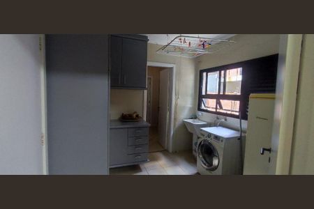 10_photo/94dce476a7.3c20d05746a6d1b7-ATLAS-e9d3e609-6a1f-4bc1-acc9-a63657c332e7.jpg de apartamento à venda com 4 quartos, 197m² em Batel, Curitiba