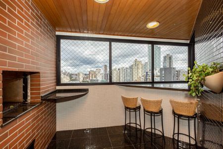 7_photo/94dce476c1.9e20962a591ded87-ATLAS-213dea64-3a0d-43c5-bd94-e0d88cbc5ce5.jpg de apartamento à venda com 4 quartos, 261m² em Batel, Curitiba