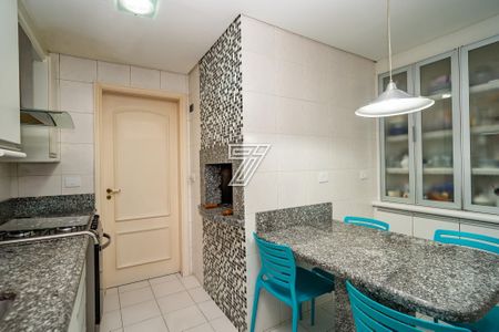 9_photo/94dce476cf.6f7b853d44ecad2b-ATLAS-9f87fbd0-6a2f-4849-88d4-255a9a6c543c.jpg de apartamento à venda com 4 quartos, 163m² em Batel, Curitiba