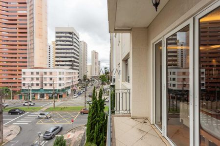 11_photo/94dce476d9.37a81162dcec43a8-ATLAS-7cf58317-7ff2-46c4-bf20-c5e3bce5ea8a.jpg de apartamento à venda com 4 quartos, 227m² em Batel, Curitiba