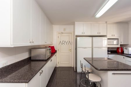 6_photo/94dce4770b.c3379eb51f9c1df4-ATLAS-679f8eda-e0fc-4d36-a3df-3b90cbad3ade.jpg de apartamento à venda com 5 quartos, 433m² em Batel, Curitiba