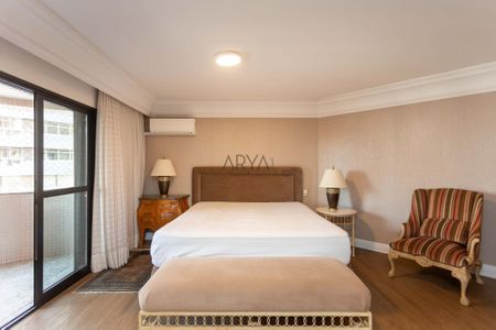 5_photo/94dce4770b.c3379eb51f9c1df4-ATLAS-bdc43bc7-ecfc-41a5-8dab-803ce0faeb88.jpg de apartamento à venda com 5 quartos, 433m² em Batel, Curitiba