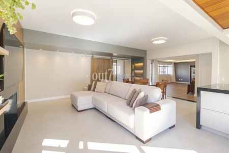 11_photo/94dce4770d.77ba5f2b01eaa27b-ATLAS-385ac416-c9fb-4a37-a73a-1d3c95b7846d.jpg de apartamento à venda com 3 quartos, 201m² em Água Verde, Curitiba