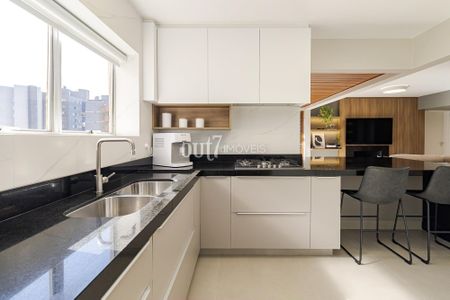 14_photo/94dce4770d.77ba5f2b01eaa27b-ATLAS-d6d06a58-4b8f-41c0-90b8-a8196aff1e84.jpg de apartamento à venda com 3 quartos, 201m² em Água Verde, Curitiba