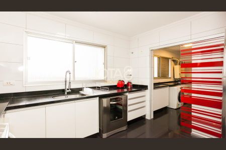 4_photo/94dce4770f.d70a2f7fa2984b2e-ATLAS-1c5ba763-8f19-4901-b026-45ab8e93028f.jpg de apartamento para alugar com 4 quartos, 187m² em Batel, Curitiba