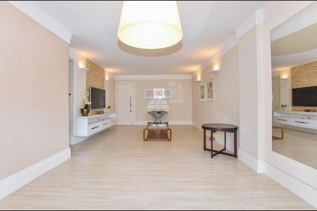 5_photo/94dce4773d.8fca5ba37ddd6be5-ATLAS-73fee9dd-d87e-4f80-80dd-6674ebc1268a.jpg de apartamento à venda com 3 quartos, 95m² em Batel, Curitiba