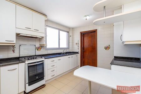 12_photo/94dce47743.7e2ea02b9085bf9d-ATLAS-5691c9e7-b488-4770-8f50-d7db26aef8dc.jpg de apartamento para alugar com 3 quartos, 210m² em Batel, Curitiba