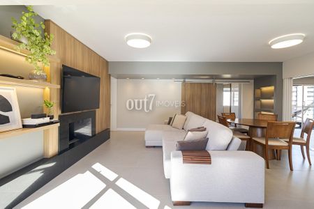 12_photo/94dce47763.77ba5f2b01eaa27b-ATLAS-77a66b52-5efb-4ee5-9679-d137e669e2ef.jpg de apartamento à venda com 3 quartos, 201m² em Água Verde, Curitiba